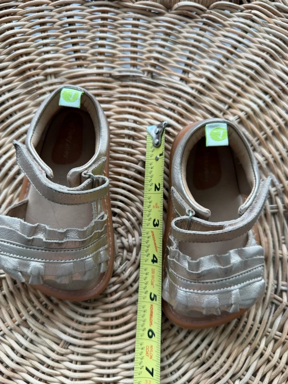 Kids girl Metallic Silver/pink Mary Jane Sandals size 22 eu - 5,5 inch aprox